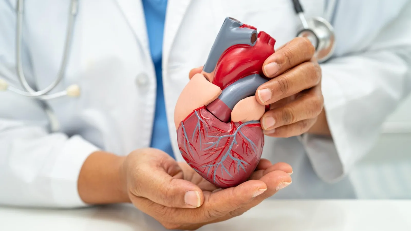 ¿Qué médico trata infarto?